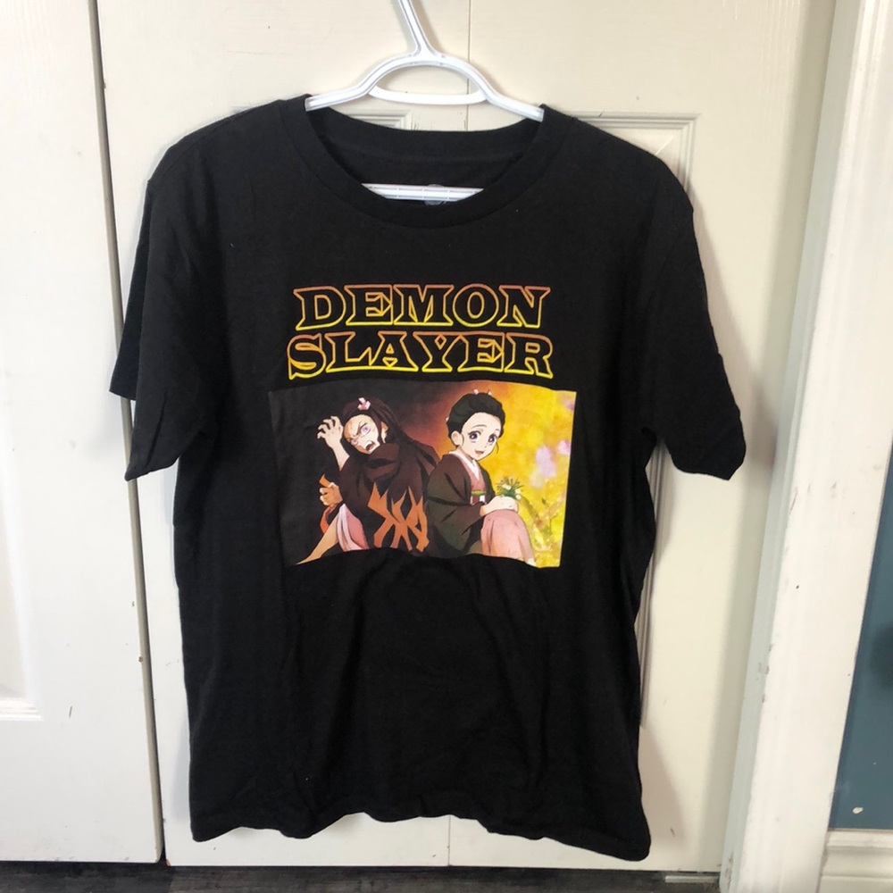 Hot Topic “Demon Slayer” T-shirt size Medium
